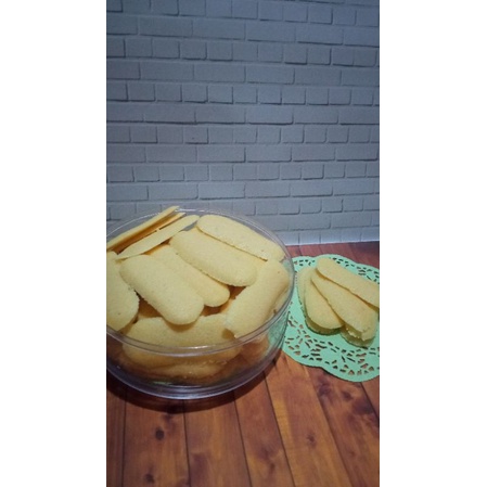 

kue lidah kucing
