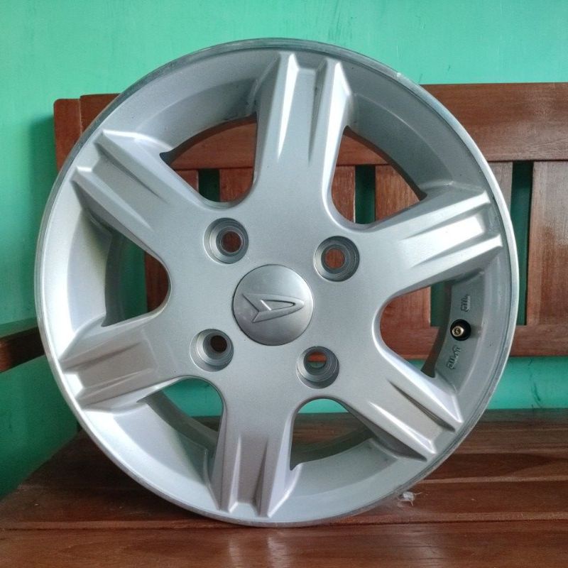 VELG SECOND ORI MOBIL XENIA 1.0 RING 13 PCD 4×114 CAT BARU