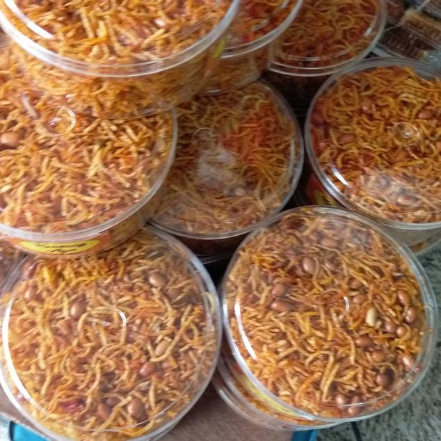 

♫ Terlaris !!! Kering kentang Mustofa 250 GR / Kentang goreng siap santap / kentang penganten ℮