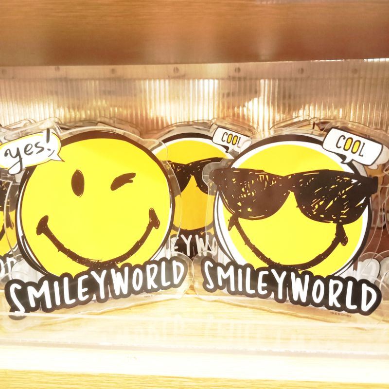 

MINISO SMILEYWORLD COLLECTION PEN HOLDER / TEMPAT PENSIL DAN PULPEN