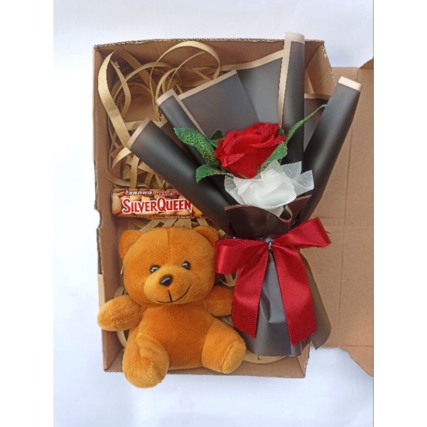 

Gift Box Bouquet / Buket Box / Hampers Buket Coklat & Boneka