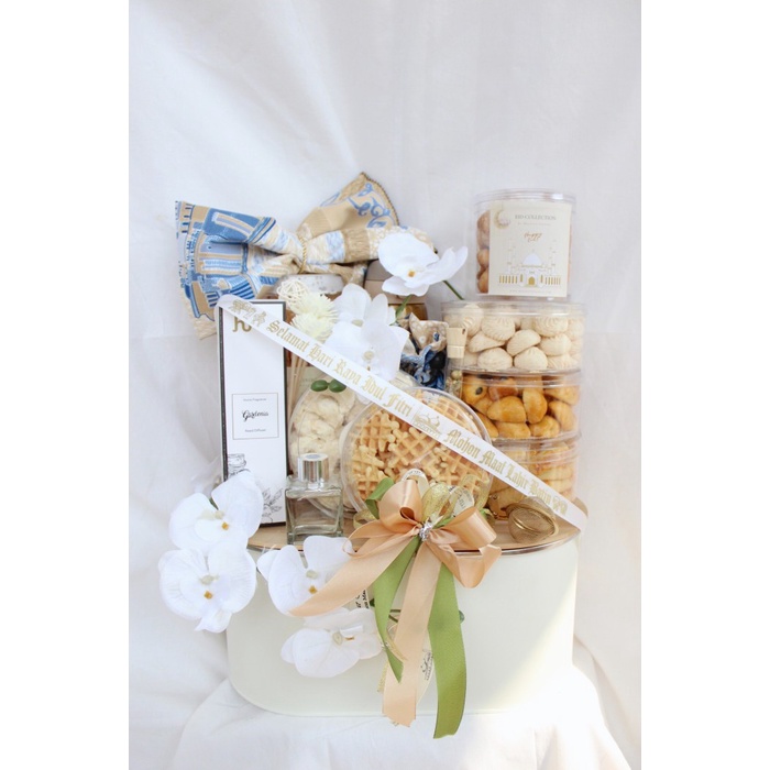 

Hampers Parsel Parcel Lebaran Mewah Kue Kering diffuser Lux 2