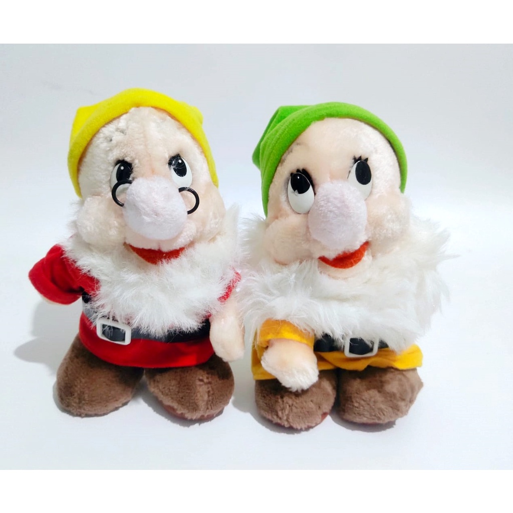 Boneka Seven Dwarfs Sneezy Kurcaci Snow White Original Disney Classic