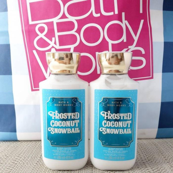 BATH & BODY WORKS FROSTED COCONUT SNOWBALL BODY LOTION 236ML