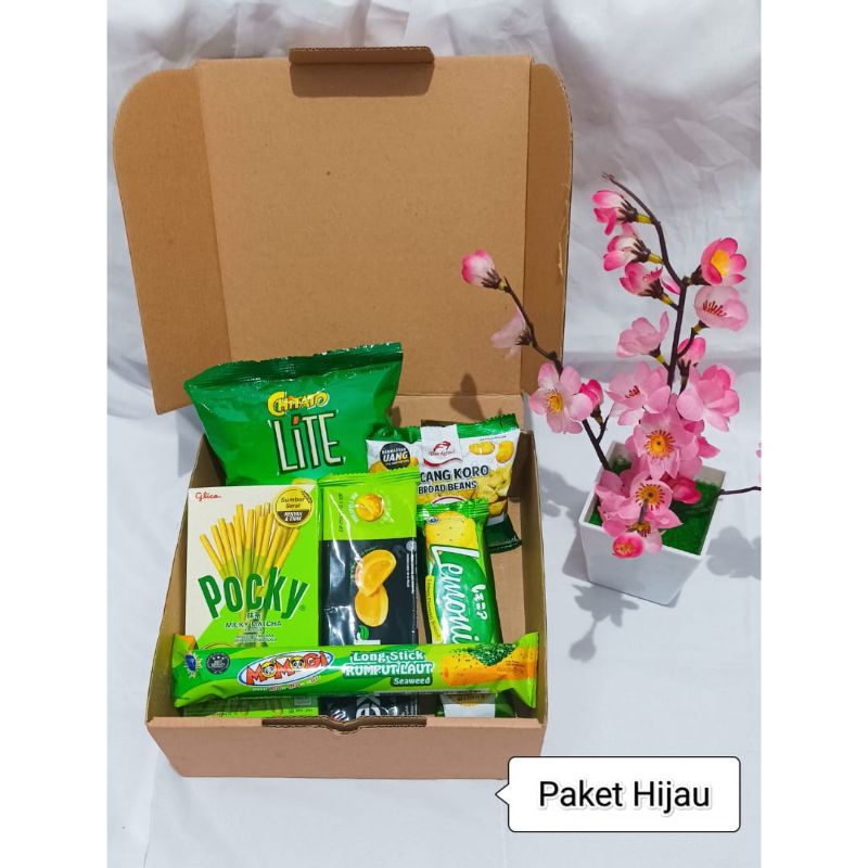 

Snack Box Gift Hijau | Kado Ultah | Kado Wisuda | Kado Anniversarry | Hampers