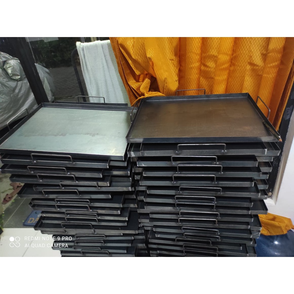WAJAN KEBAB DAN ROTI BAKAR, SOSIS BAKAR DLL BAHAN BAJA HITAM KOTAK UK 35X45 CM ANTI LENGKET