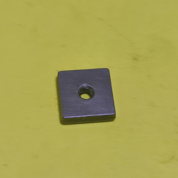 Holder Mur Pengunci Back Roller Mesin Jigsaw Maktec MT431MT431 Makita M4301B 4323M 4327M 4329M Origi