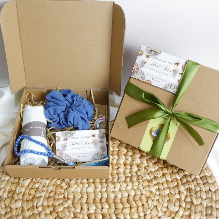 

Hampers Hijab Gift Box Lebaran / Wisuda / Kado Ulang Tahun / Kerudung - HAMPERS BELLA