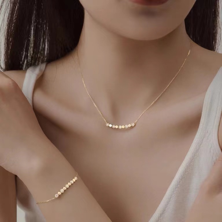 Kalung Rantai Bahan Titanium Steel 18K Warna Rose Gold Anti Alergi Untuk Wanita