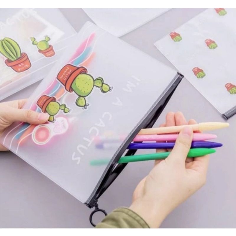 

Tempat pencil plastik transparan cantik