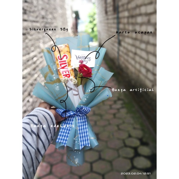 

buket coklat Silverqueen 58g/ buket valentine/Hamper coklat Silverqueen