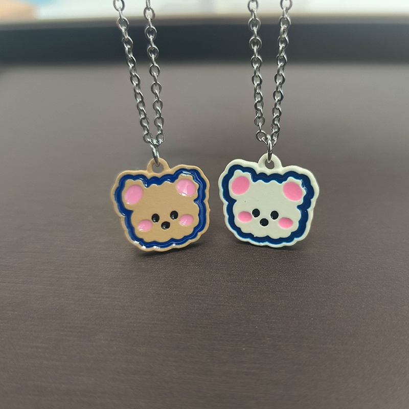 Ladies Kalung Bear Spray-painted Pendant Perhiasan Siswa Kalung Anak Hadiah Ulang Tahun Aksesoris Fashion