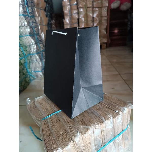 

paperbag hitam 18*13*22