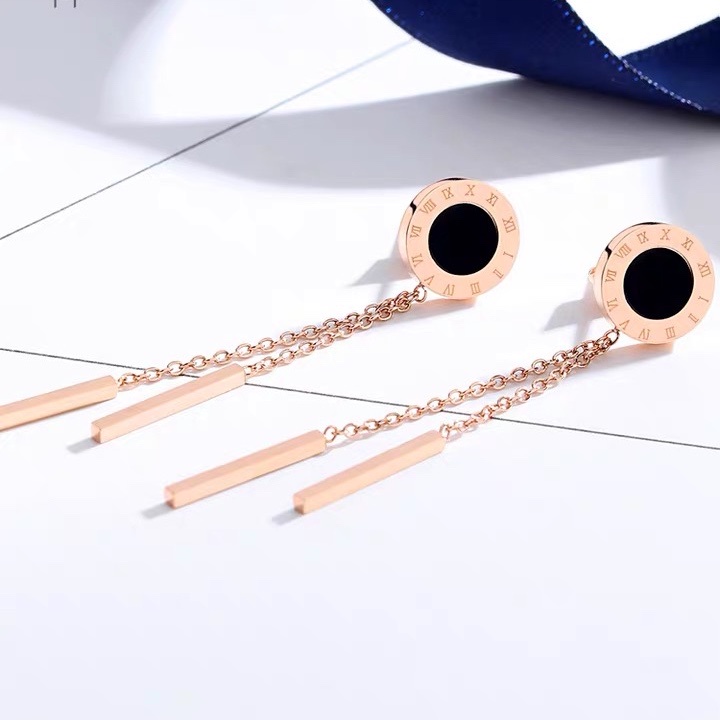 Anting Rumbai Panjang Bentuk Bulat Bahan Titanium Steel Warna Rose Gold Gaya Korea