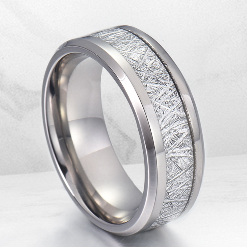 Cincin Wajah Titanium Silver Anti Karat Bulat Fashion Pria Dan Wanita Motif Alur Unik