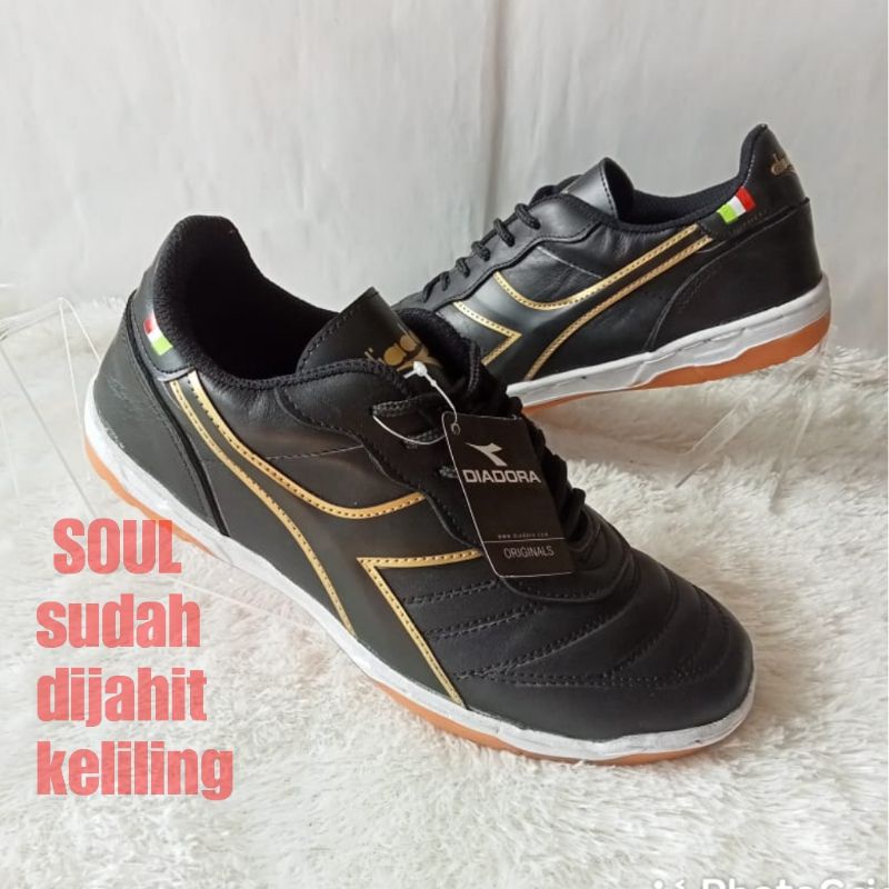 sepatu futsal kulit sapi asli sepatu futsal sol sudah dijahit keliling