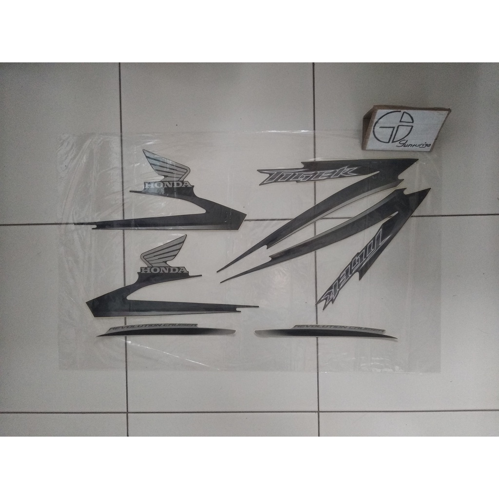 Striping Sticker Lis Honda Tiger Revo PC 2009 2010 Hitam Corak Sillver Original