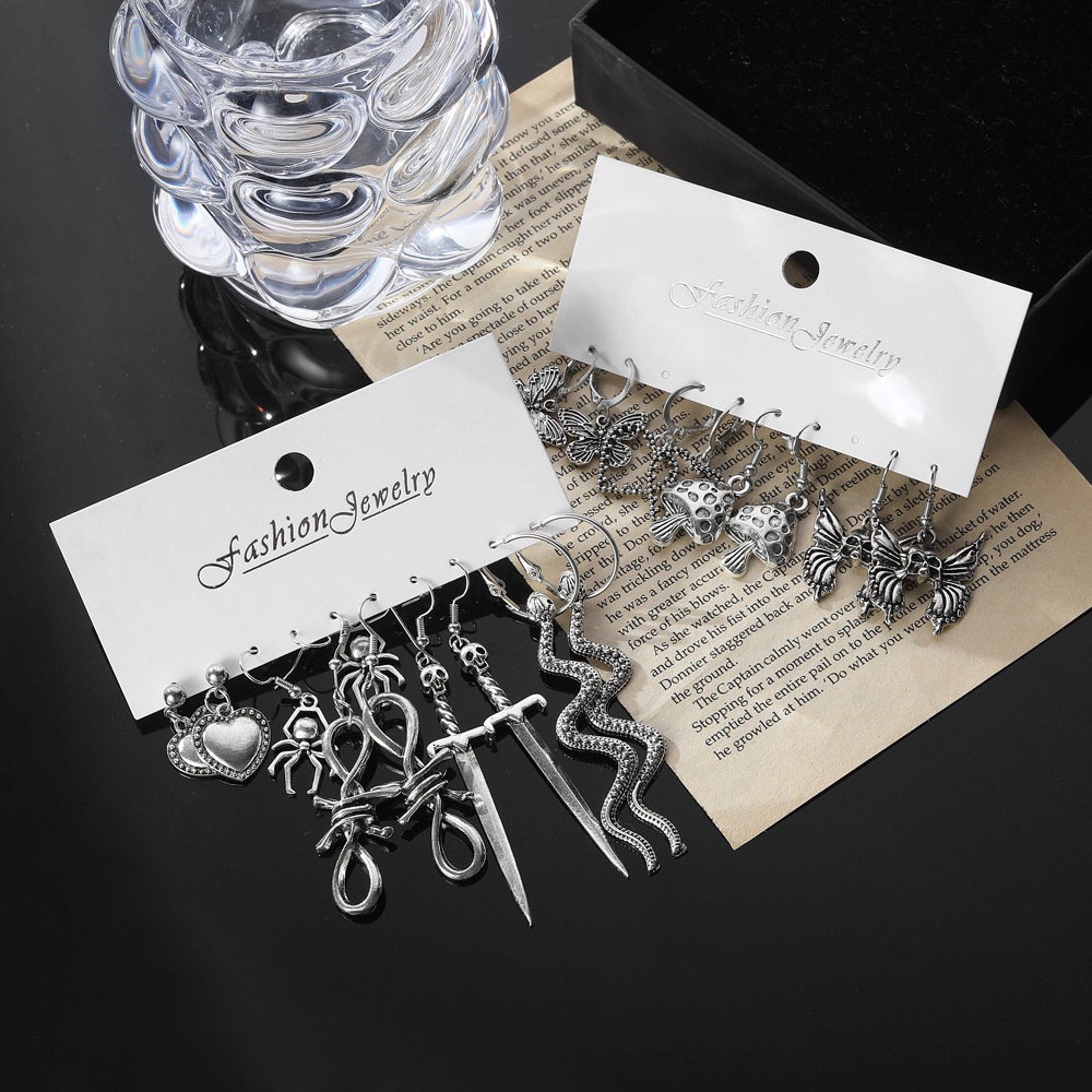 Fashion Ular Kupu-Kupu Berongga 18 Pcs Anting set Spider Tengkorak Pedang Halloween Anting Aksesoris Perhiasan Untuk Wanita