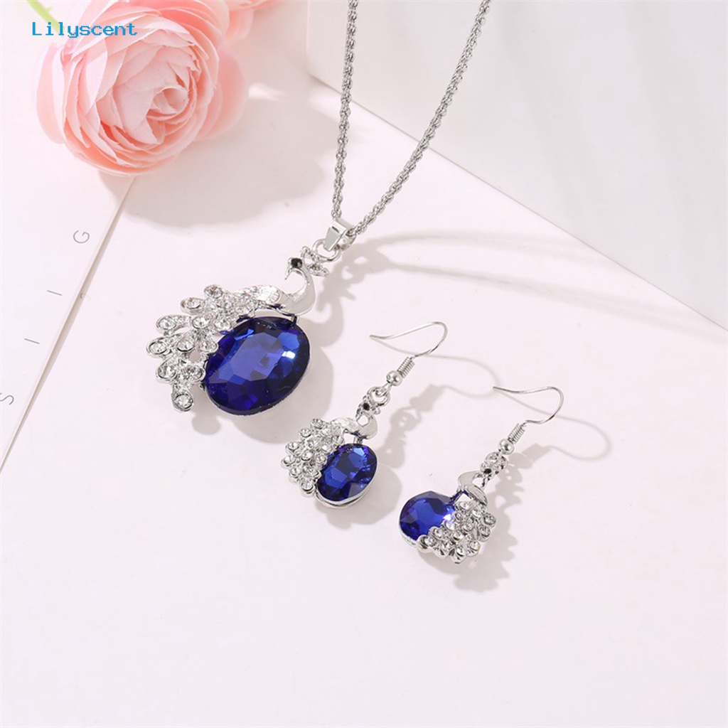 [LS] 2pcs/set Kalung Anting Set Biru Kristal Imitasi Kepribadian Glitter Indah Bentuk Merak Hias Berlian Imitasi Liontin Anting Kalung Perhiasan Aksesori