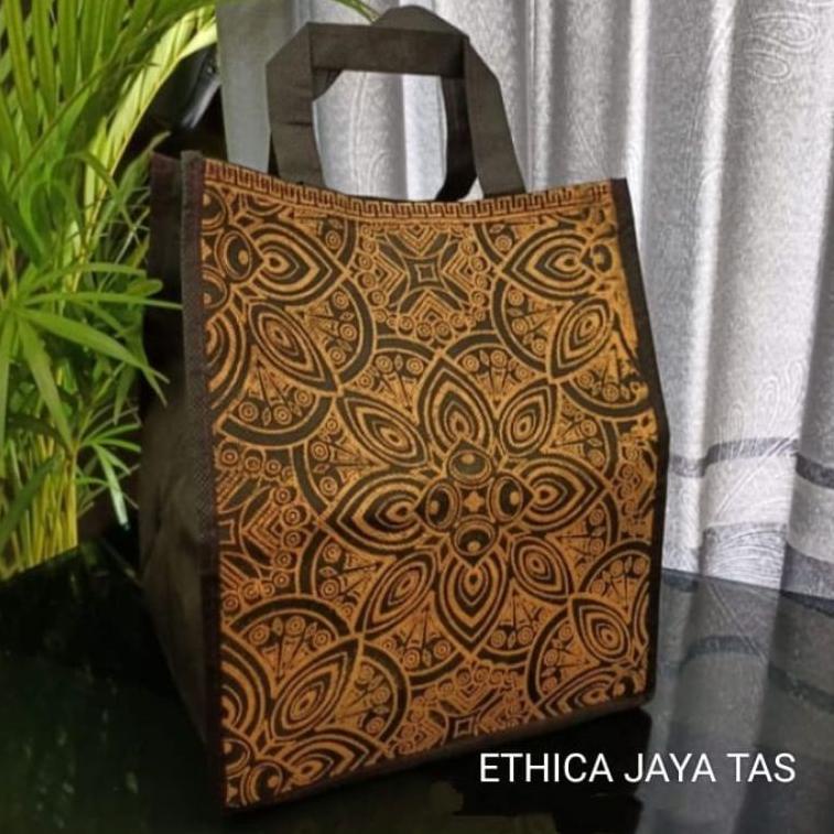 

V77 (1 Lusin=12 Pcs) Tas Hajatan Spunbond Dus Berkat 22 BARU SPESIAL る