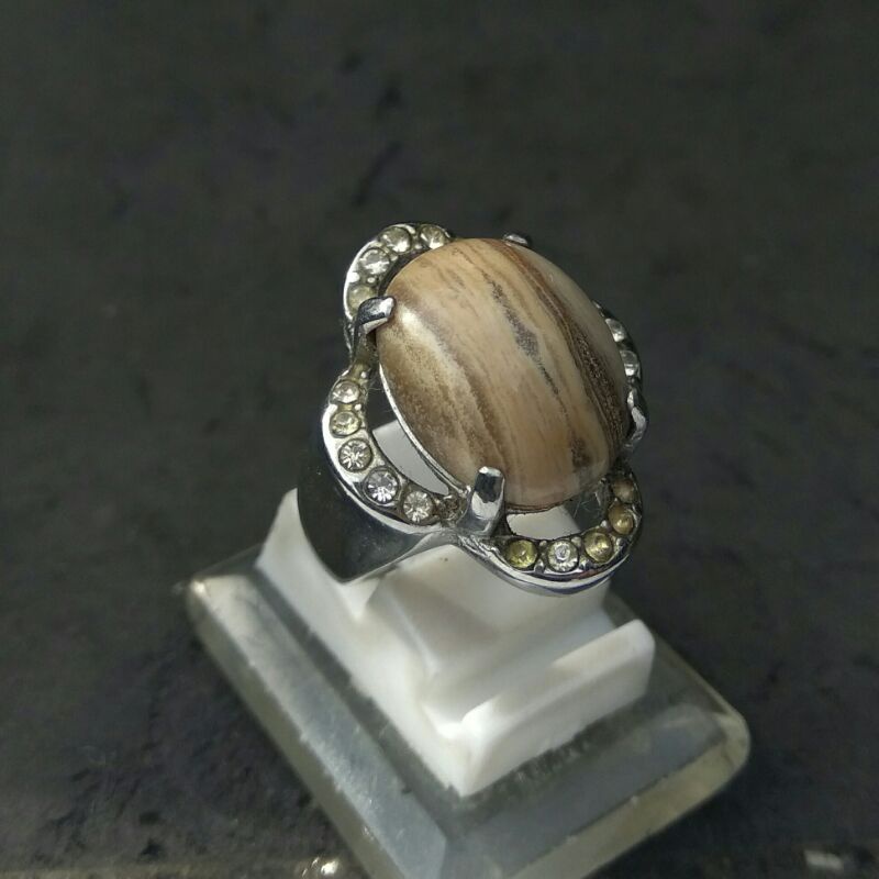 Cincin Titanium Batu Akik Wanita