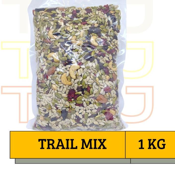 

♕ PREMIUM TRAIL MIX 1 KG (ALMD, CHSEW,PUMKIN, SUNFLWR, RAISN, CRNBERRY, CHIA) ✫