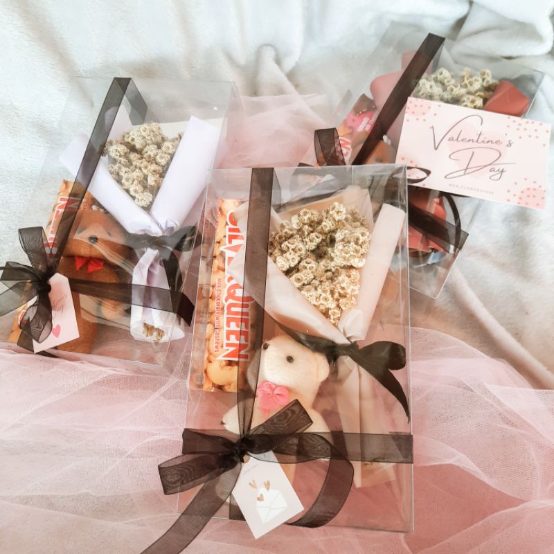 

Chocolate Silverqueen Gift Set Flower Bouquet Hadiah Valentine