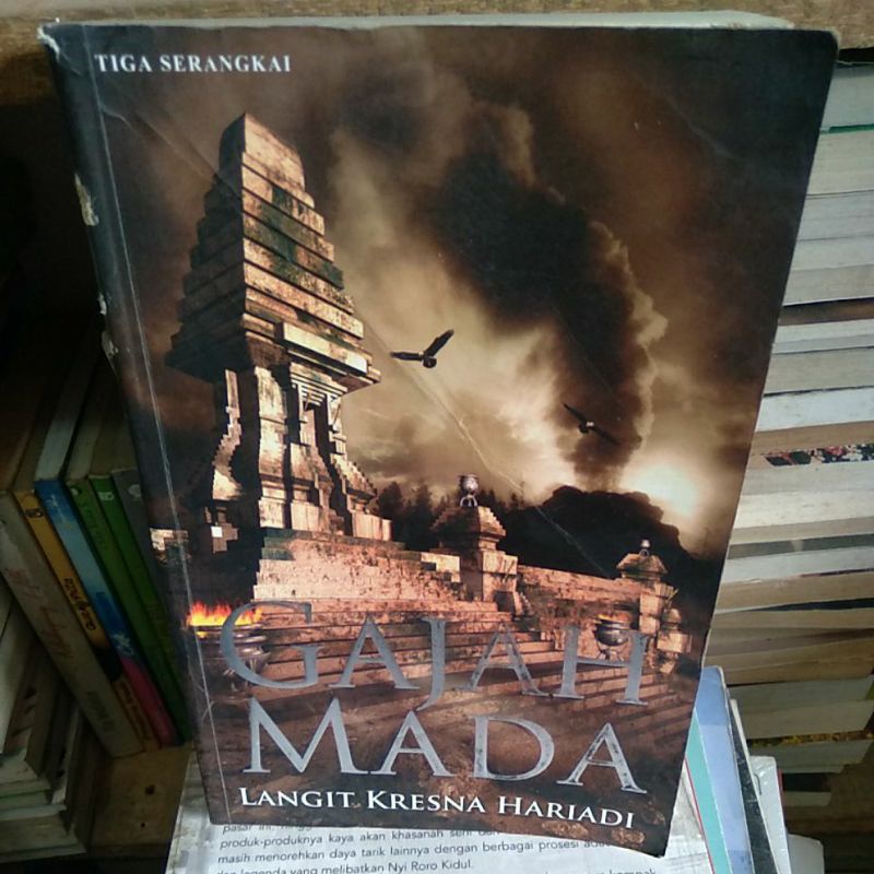 GAJAH MADA' langit kresna hariadi. buku bekas yang ori