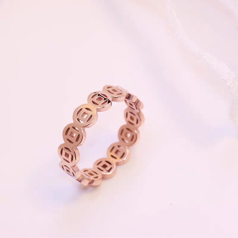 Cincin Bahan Titanium Steel Warna Rose Gold Bentuk Koin | Cincin Koin Bahan Tembaga Warna Emas | Aksesoris Anti Karat Tidak Pudar | Cincin Bahan Stainless Steel Untuk Hadiah