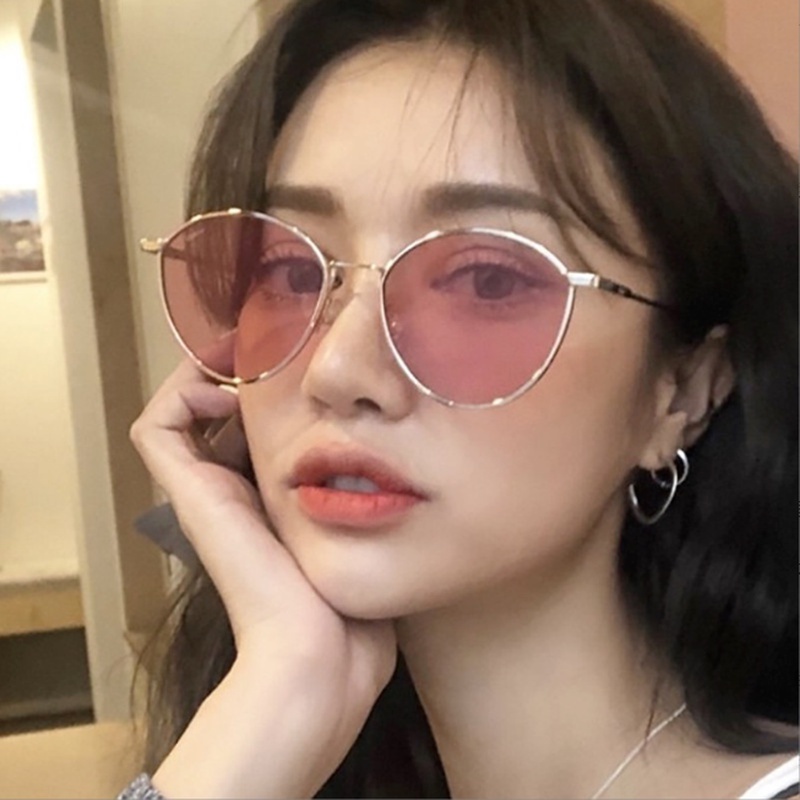 (YUZHU) Kacamata Hitam Bingkai Bulat Metal Gaya Retro Warna Permen UV400 Sunglasses Untuk Wanita/Pria