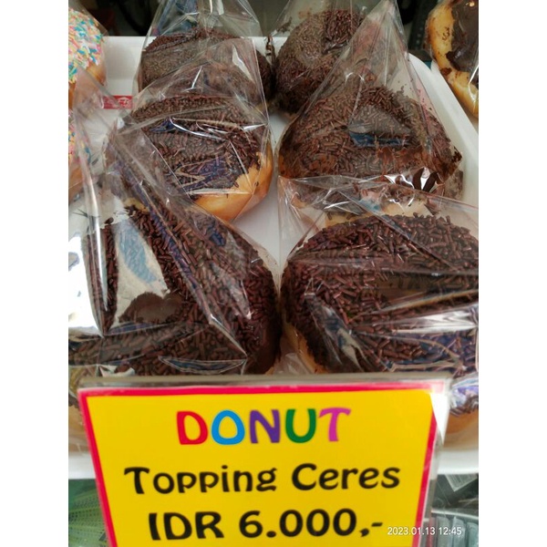 

Donat topping coklat ceres Donut Choco Ceres