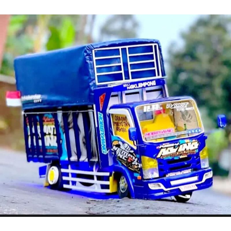Bergesan.mandala - Miniatur Truk Oleng Wahyu Abadi Warna Biru Mainan Anak Viral