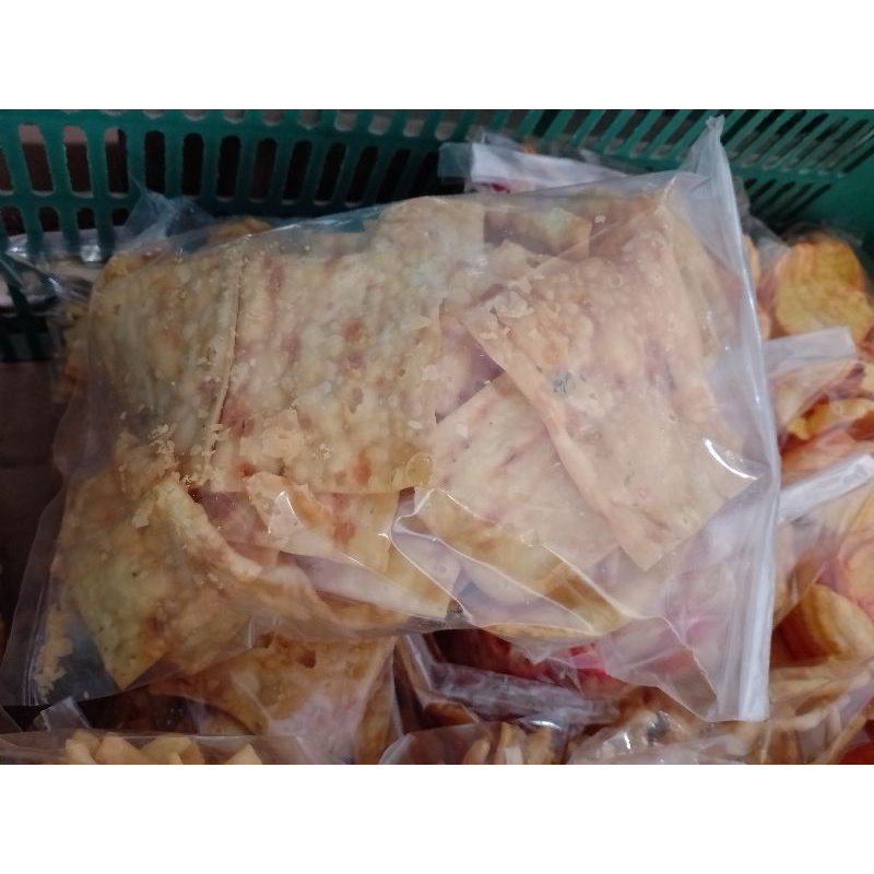 

Keripik Pangsit.