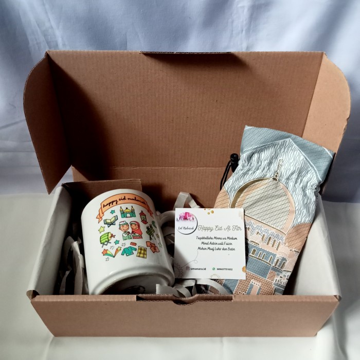 

Hampers Ramadhan/ Hampers Lebaran Mug+Sajadah travel