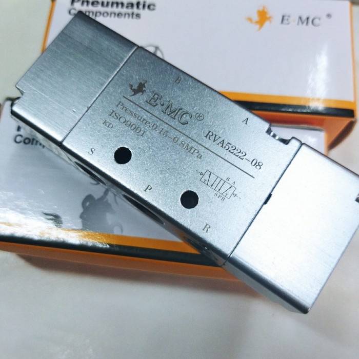 Terlaris Air Operated Valve / Pilot Valve / Master Valve 5/2 1/4 Emc Rva5222-08