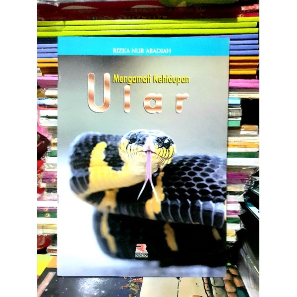 buku mengamati kehidupan ular