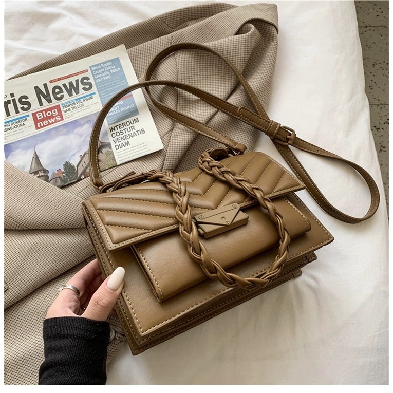 TAS FASHION BAG TALI KEPANG TAS TOTE PENUTUP RESTLETING FREE PITA CANTIK IMPORT MURAH Tas Selempang 