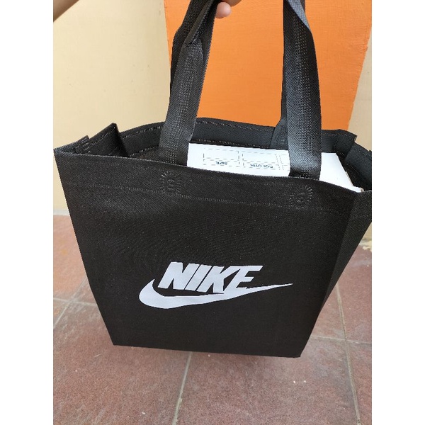 KADO HADIAH TAS GOODIE BAG UNTUK KARDUS BOX SEPATU SNEAKER NIKE SOVENIR BELANJA