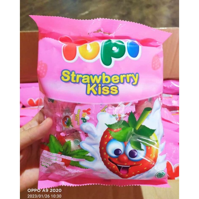 

Yupi Strawberry Kiss Bag