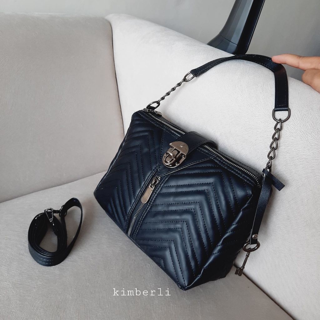 Tas cewek edisi black K5 sling bag selempang wanita terbaru kekinian 03-6859