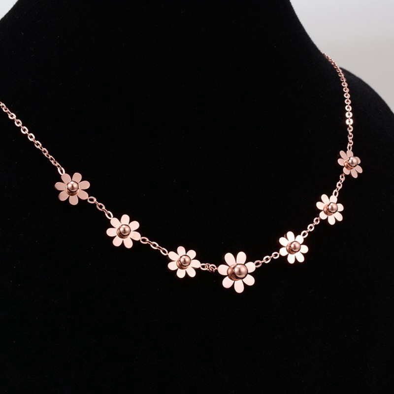 Kalung Rantai Pendek Dengan Liontin Bunga Daisy Kecil Untuk Wanita | Kalung Rose Gold 18k | Kalung Bahan Stainless Steel | Kalung Bahan Titanium Steel | Hadiah Ulang Tahun Tahan Air Tidak Pudar