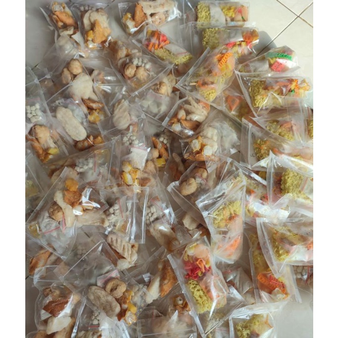 

PAKET USAHA 20PCS MIX CEMILAN by cemilinhan