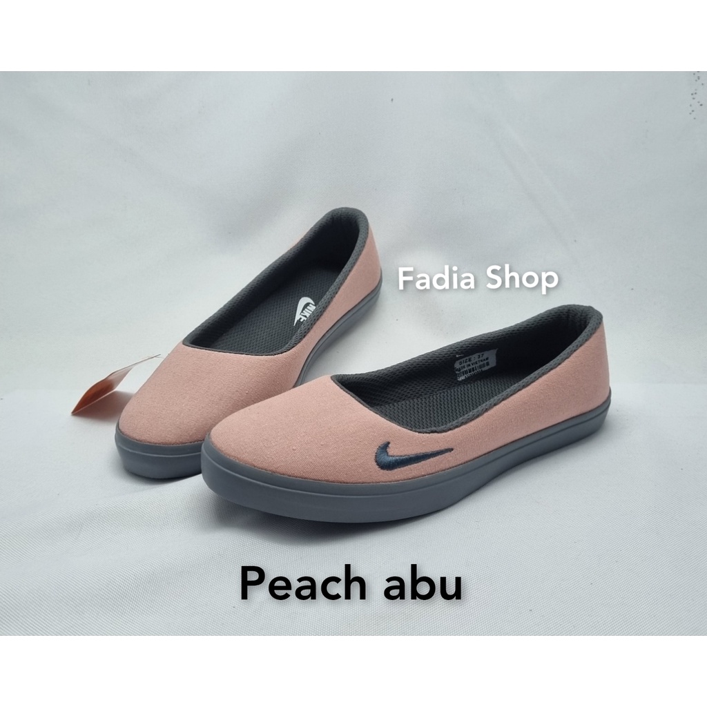 SEPATU WANITA SLIP ON BLT01.SEPATU SLIP ON TERBARU.SEPATU HIJABERS.SEPATU KULIAH.SEPATU SANTAI