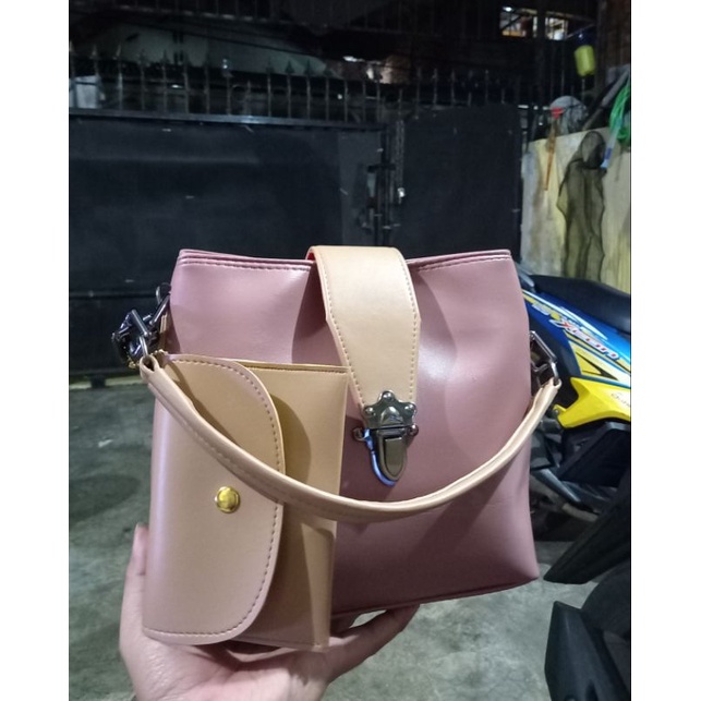 Tas Mellyha free pouch