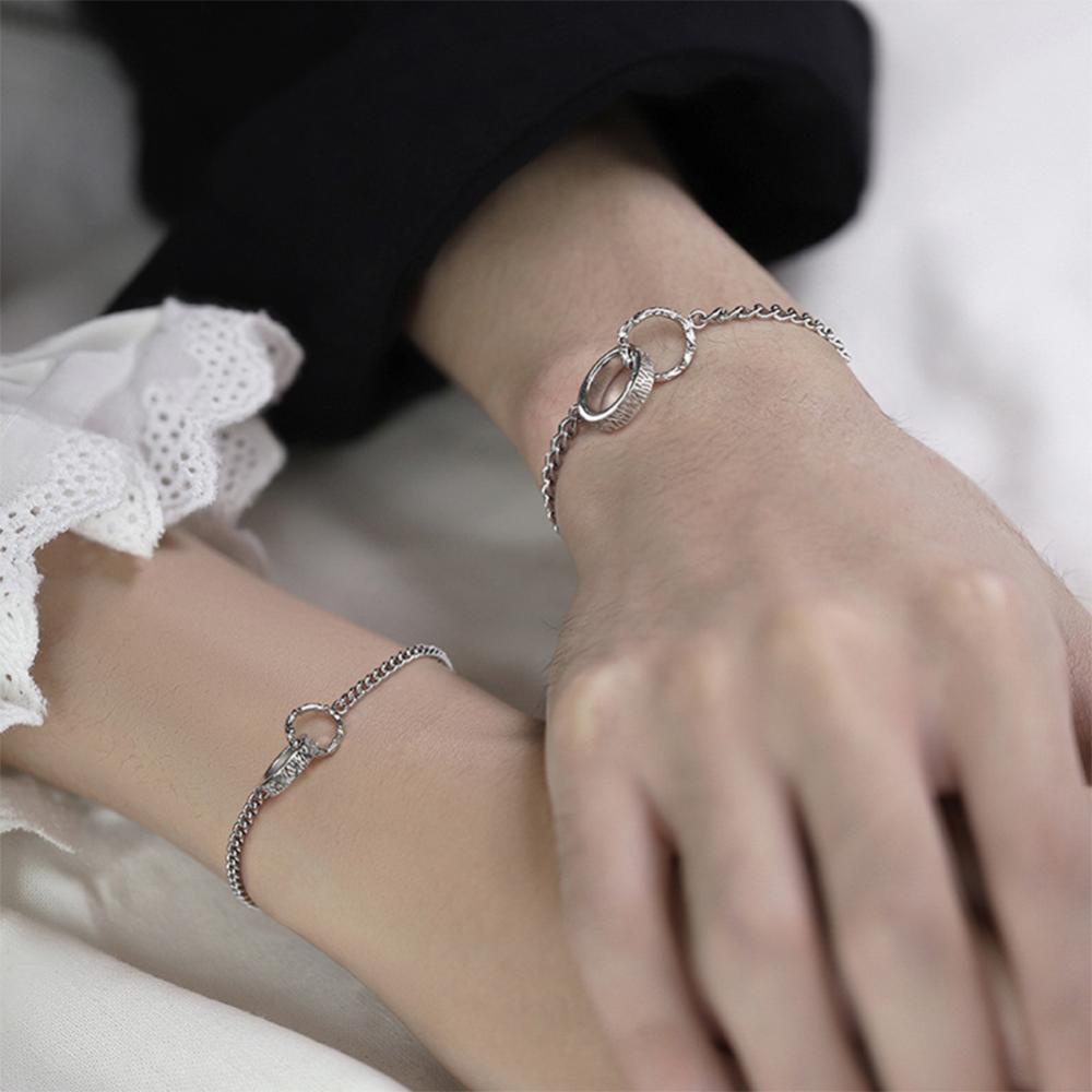 Timekey Stylish Simple Two-ring Interlocking Couple Bracelet Perhiasan Gelang Tembaga Serbaguna Untuk Wanita Pria P1V2