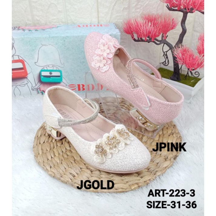 sepatu anak perempuan nobody 223-3