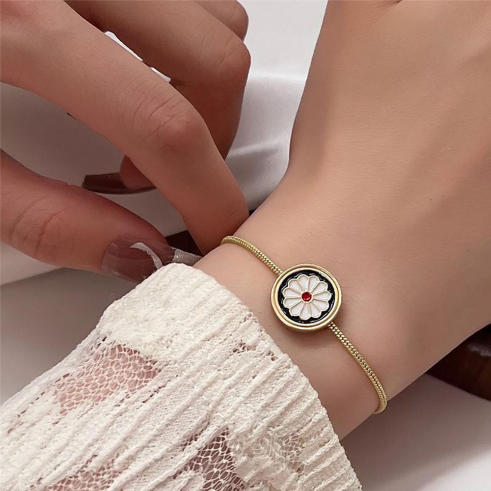 Timekey Fashion Vintage Enamel Daisy Kecil Gelang Desain Bunga Rasa Tarik Kepribadian Yang Dapat Disesuaikan Wanita Kreatif Gelang D9U6