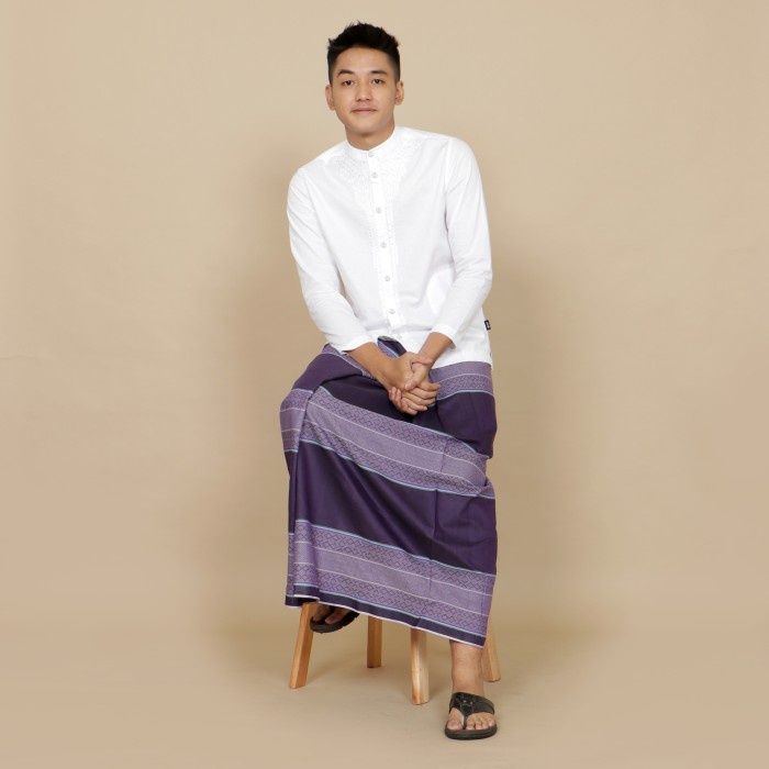 

Parsel Ramadan Sarung Tenun Dewasa Muslim Sarung Sholat Ungu