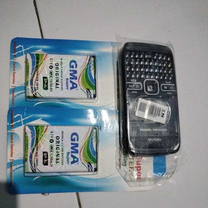 kesing nokia e72 dan batrai bp 4l