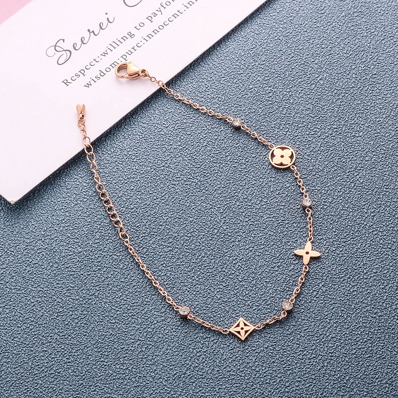 Gelang Berlian Tunggal Desain Clover Bahan Titanium Steel Plated 18K Rose Gold